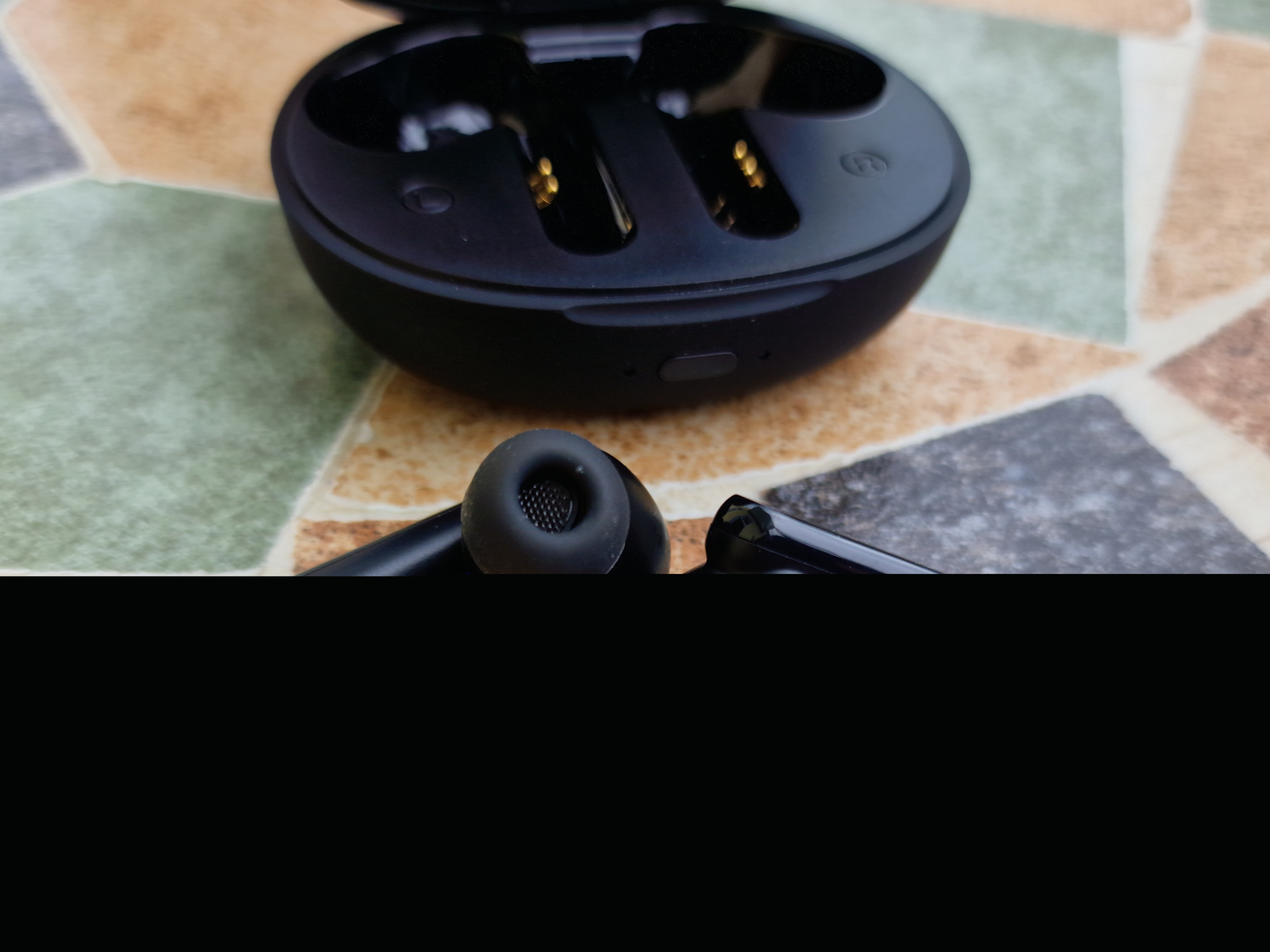 MOTO Buds 100 – Echte kabellose Ohrstöpsel von Motorola Sound