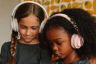 Hier sind einige Kopfhörer mit Lautstärkebegrenzung, die Ihre Kinder tatsächlich tragen könnten