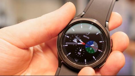 　　Samsung feiert riesigen Smartwatch-Erfolg: Apple muss nachziehen